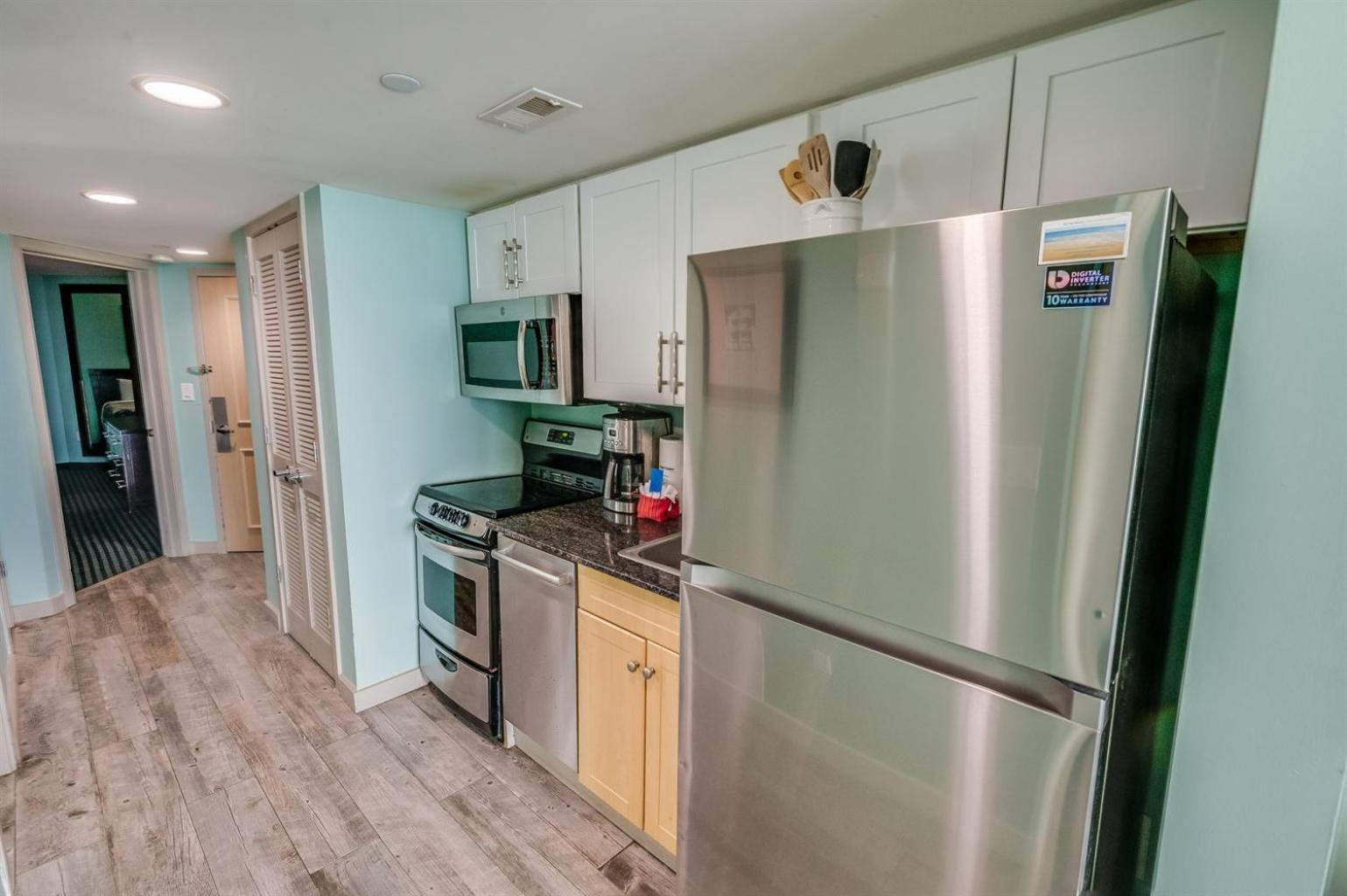 New Modern, Direct Oceanfront, Boardwalk, Views! Apartment Миртъл Бийч Екстериор снимка